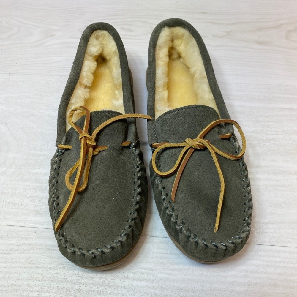 Minnetonka Womens 10 Moccasin Slipper Sheepskin Lining Grey Suede Leather 3345